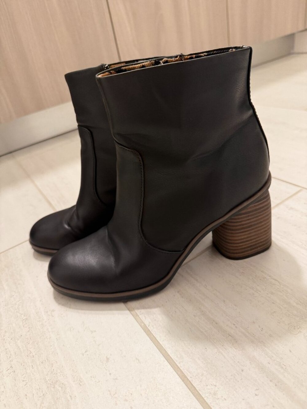 Black Kork-Ease Heeled Booties - Size 9.5